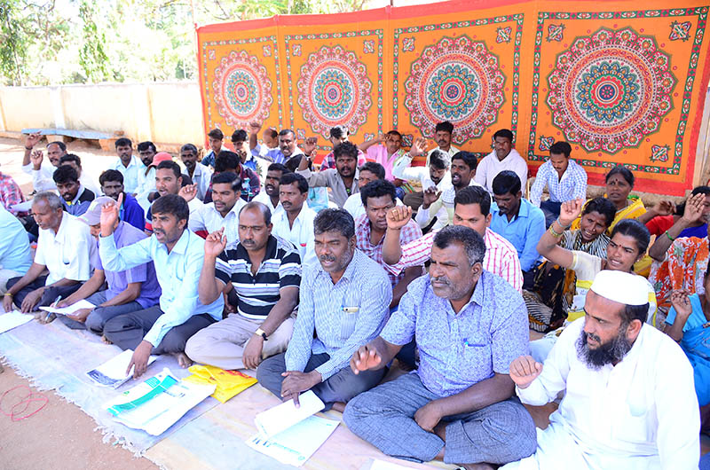 ಮೈಸೂರು: ರಾಜ್ಯ ಬಜೆಟ್ ನಲ್ಲಿ ವಿಶೇಷ ಯೋಜನೆಗಳನ್ನು ರೂಪಿಸಲು ಒತ್ತಾಯಿಸಿ ಧರಣಿ